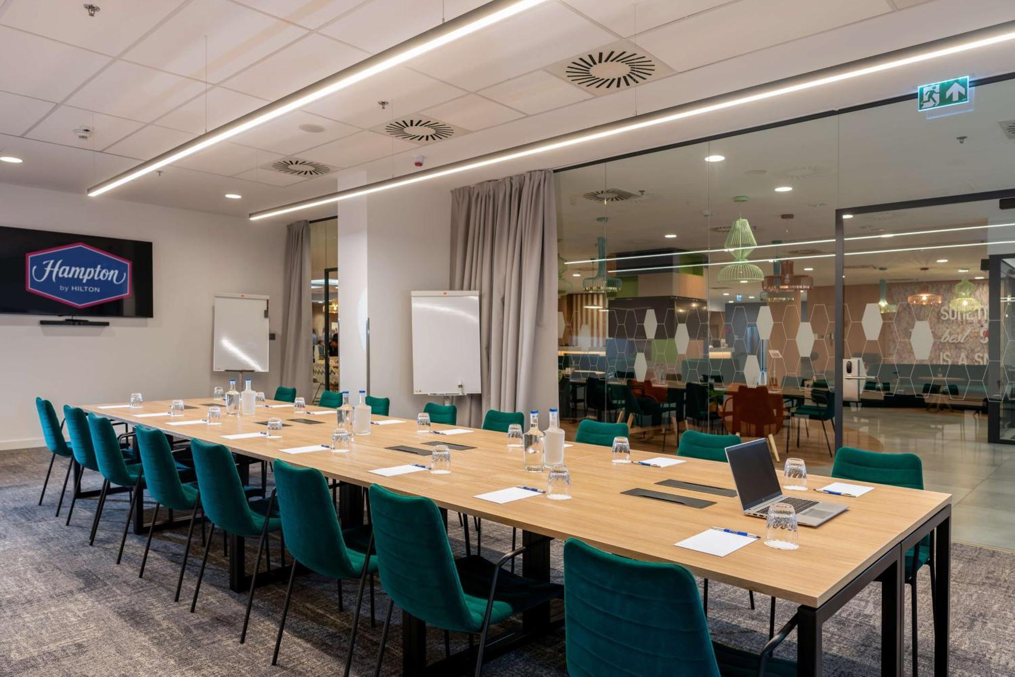 Hampton By Hilton Budapest City Centre Bagian luar foto