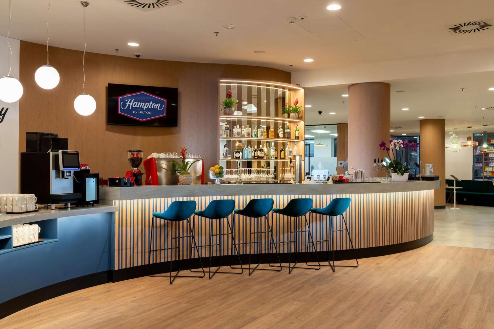 Hampton By Hilton Budapest City Centre Bagian luar foto