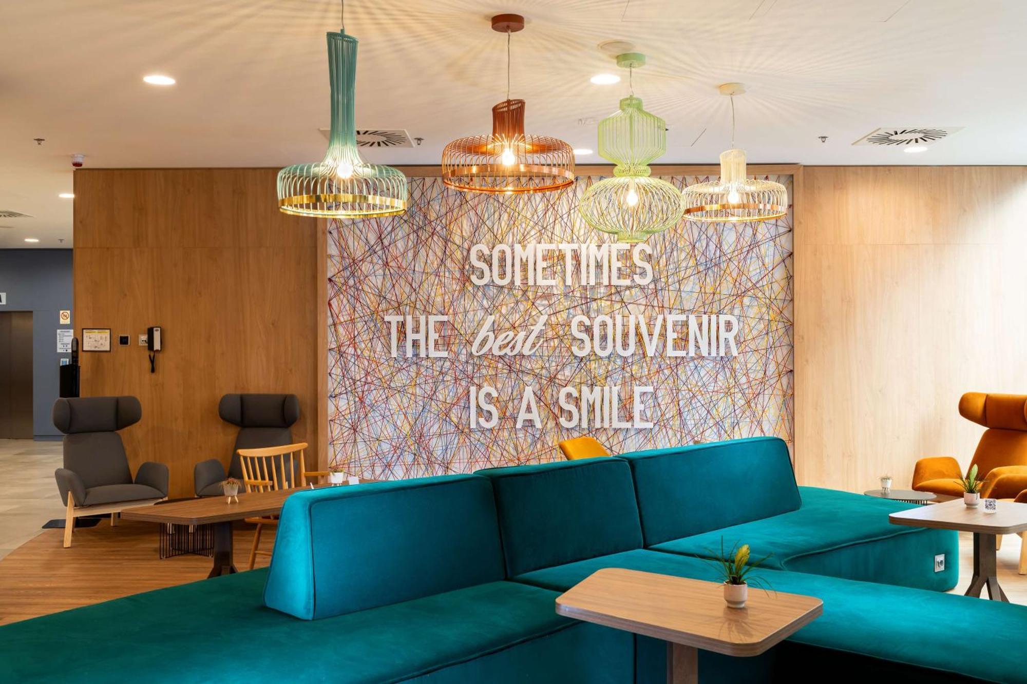 Hampton By Hilton Budapest City Centre Bagian luar foto