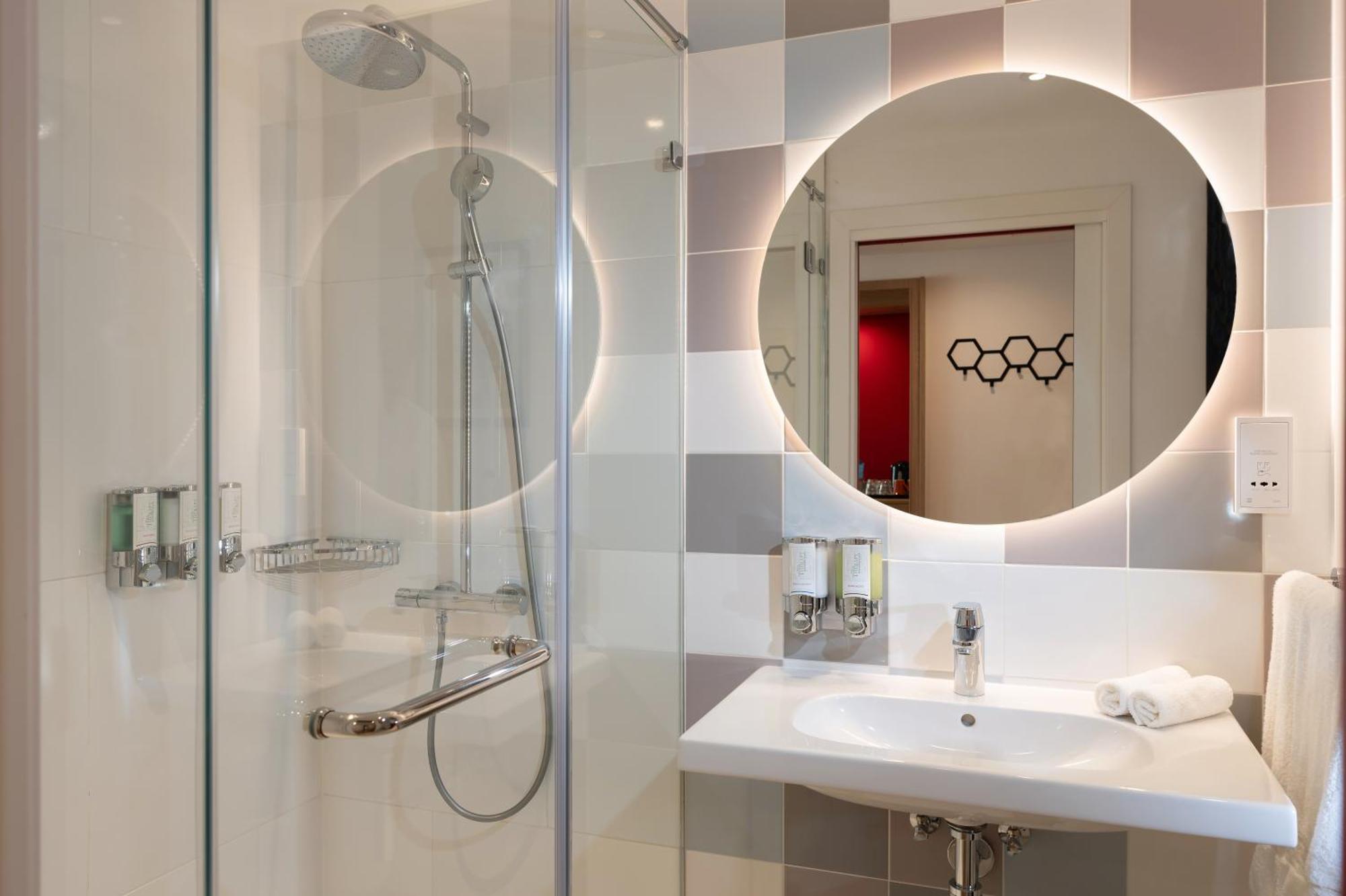 Hampton By Hilton Budapest City Centre Bagian luar foto